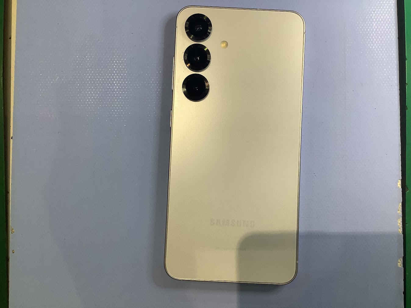 GalaxyS24の画面交換ならデータをそのまま・最短即日修理のスマホ修理工房ラザウォーク甲斐双葉店へ